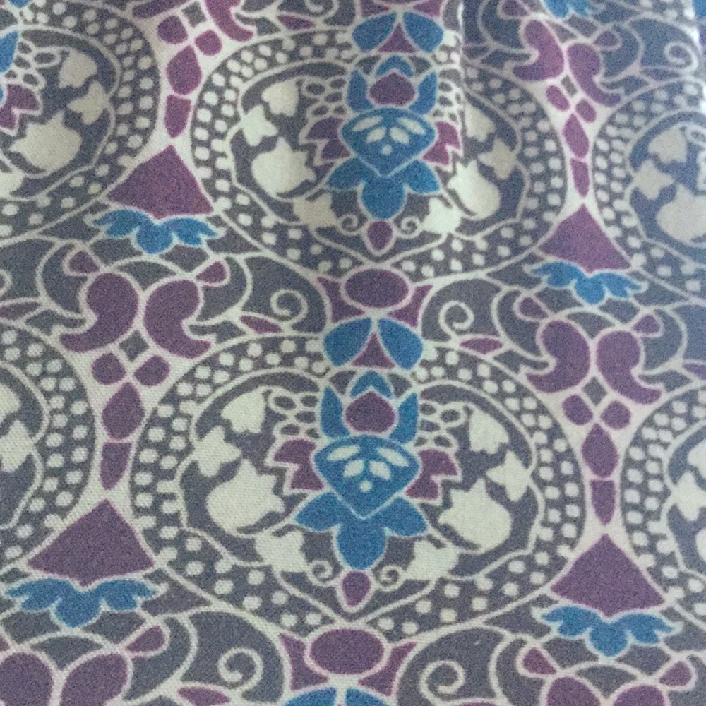 blouse - Picture 3 of 3